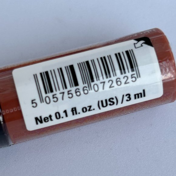 Revolution Makeup London Beauty Bundle - Picture 15 of 16